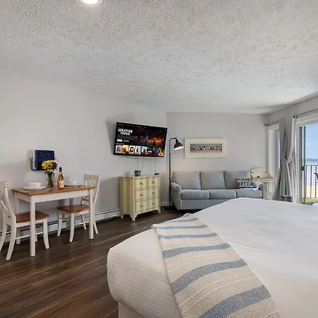 Walkout Beachfront Condo Pointes North Resort 2873